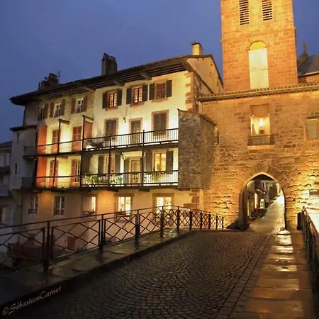 Saldumbide Apartment *